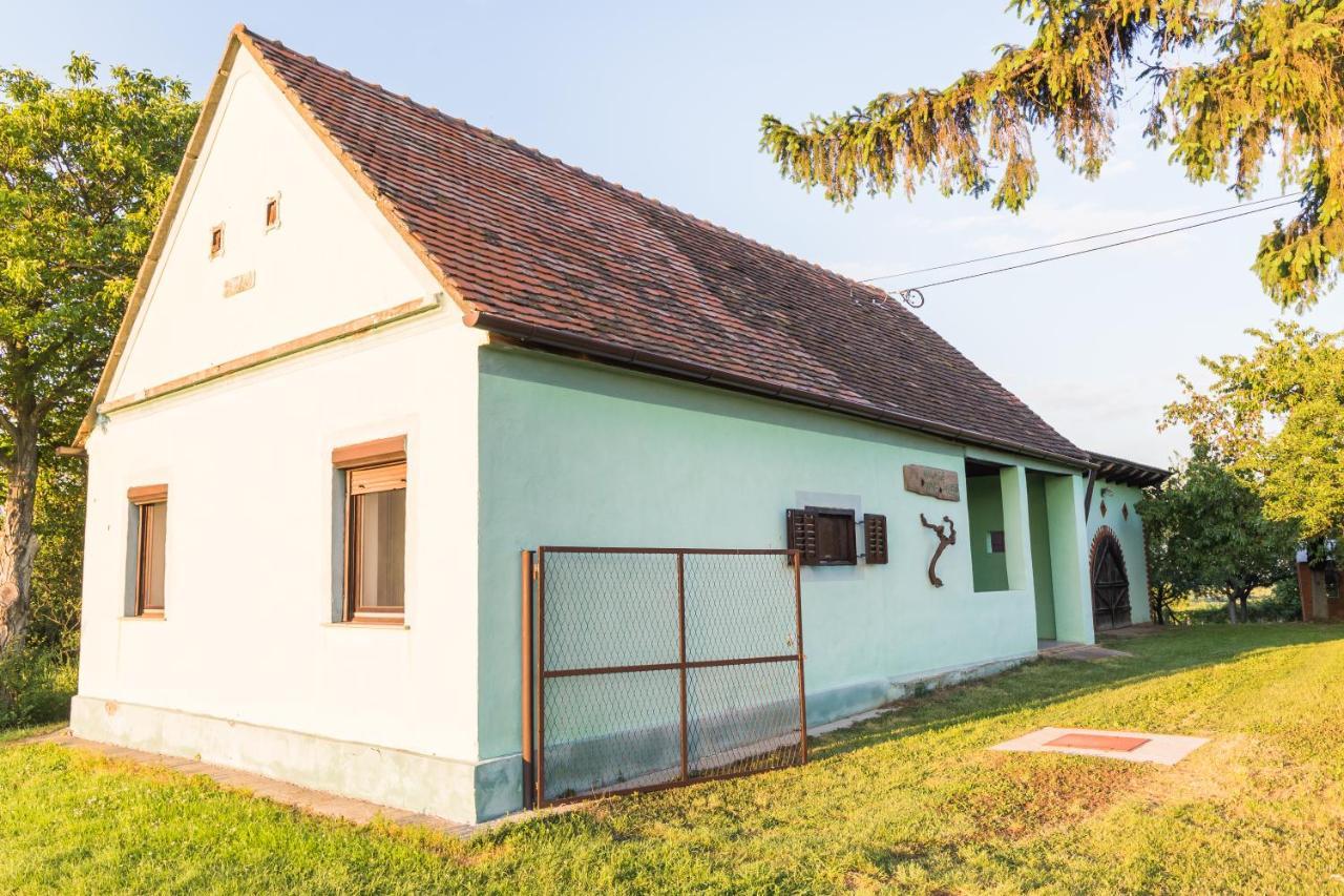 Village Wine House Mandicevac Kültér fotó